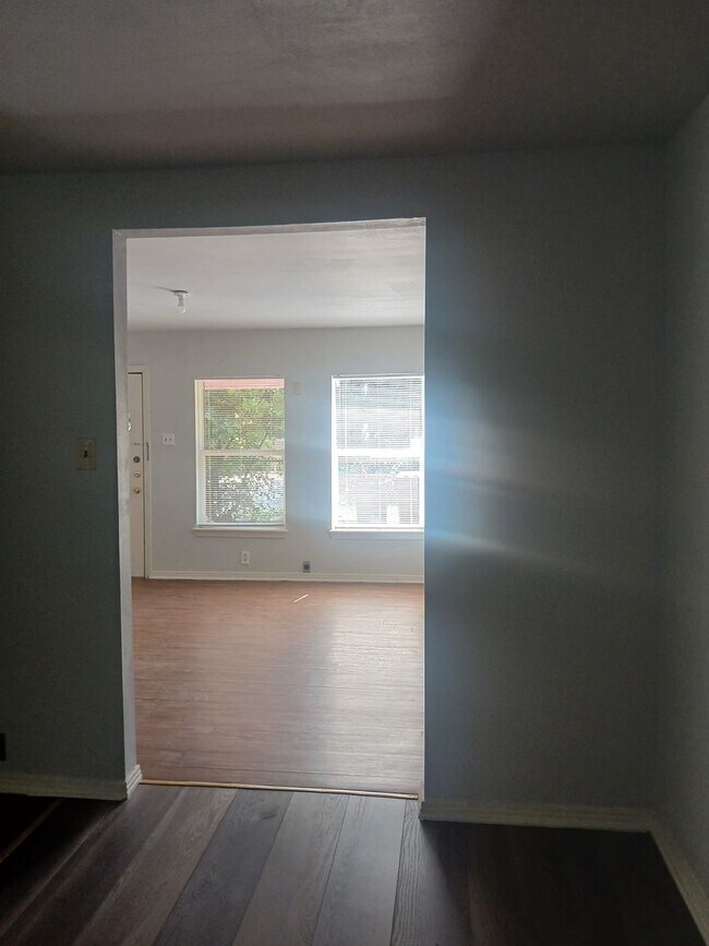 Building Photo - Idaho 2309-2311