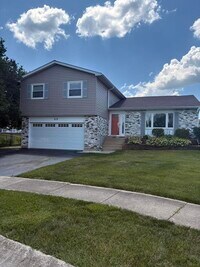 Building Photo - 619 Belair Ct