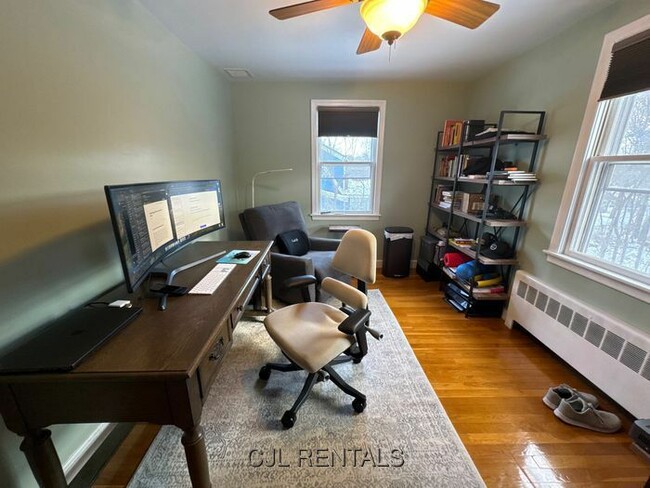 Building Photo - 41 Beaverbrook Rd