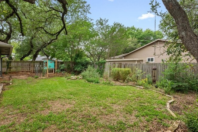 Building Photo - 4820 Marblehead Dr