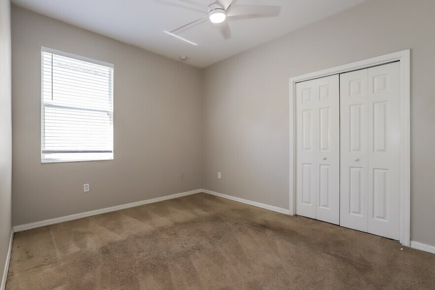 Building Photo - 427 Fern Gulley Dr