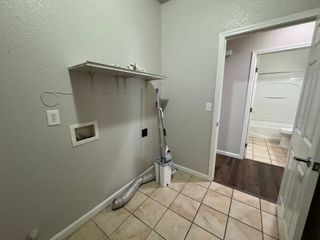 Building Photo - COMING SOON! Four Bed, Two Bath Home Close to Hwy 99 and Stockton Airport