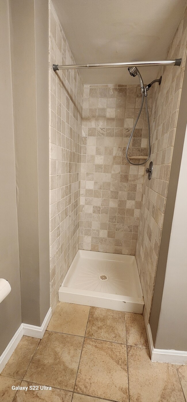 Building Photo - 5515 Cheshire Meadows Way