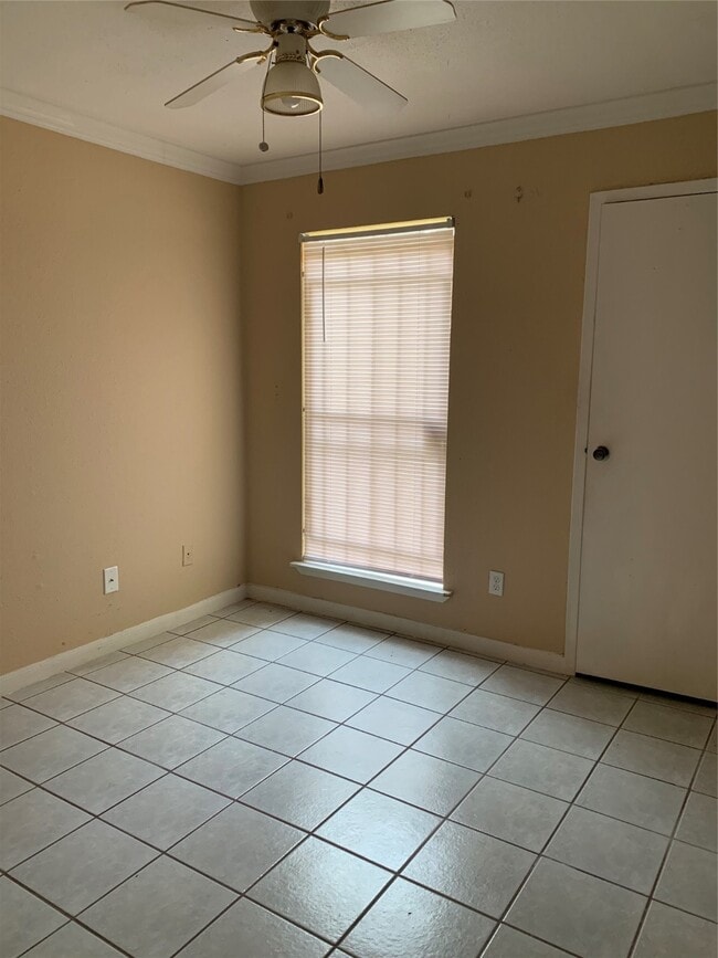 Building Photo - 13480 S Thorntree Dr