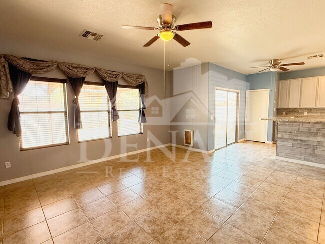 Building Photo - 2858 W Mineral Butte Dr