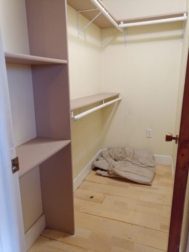 Walk In - 455 S Franceville Coal Mine Rd