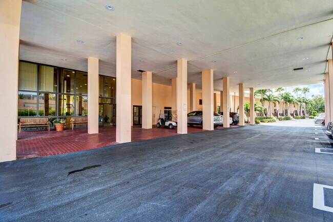 Building Photo - 3589 S Ocean Blvd