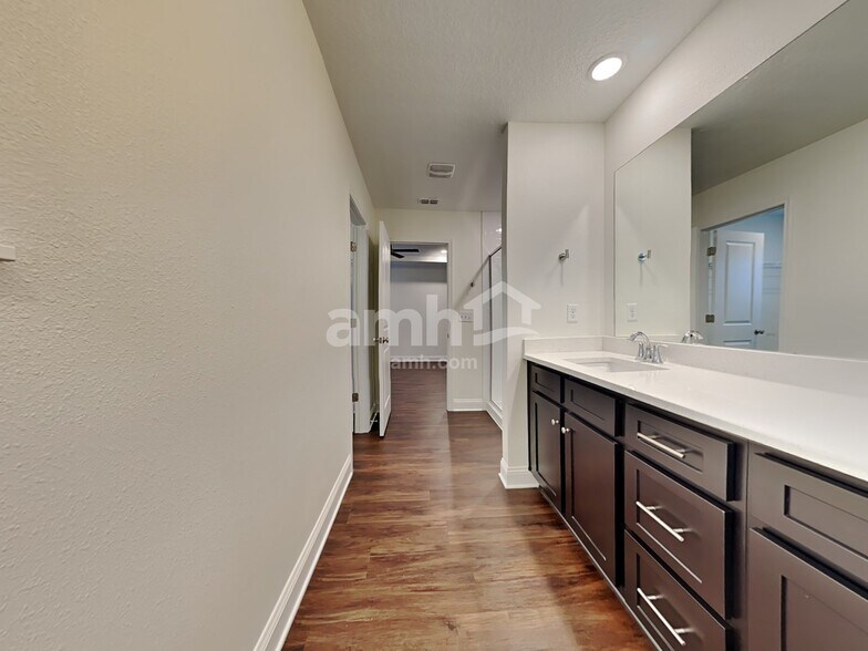 Building Photo - 151 Elcano Ln