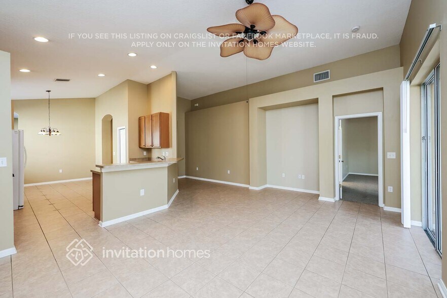 Building Photo - 4553 Gateway Blvd