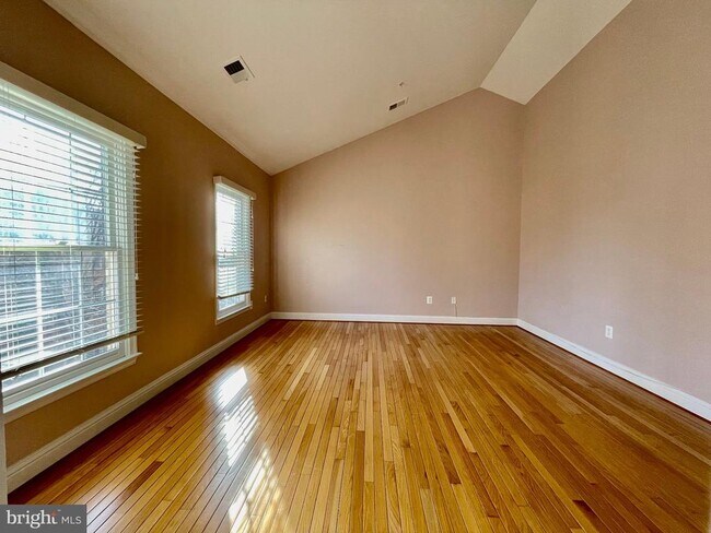 Building Photo - 1030 Grand Oak Way