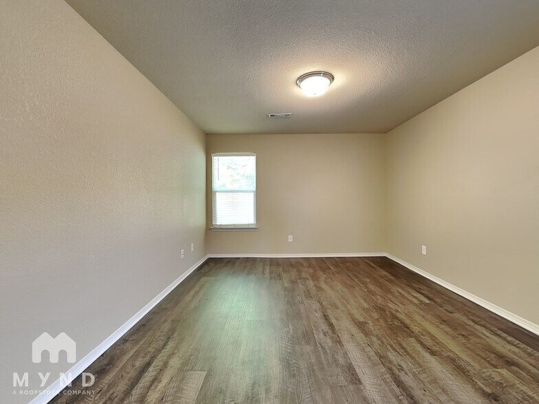 Building Photo - 100 Cedar Creek Loop