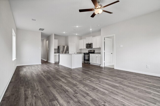 Building Photo - 5910 Peony Pl