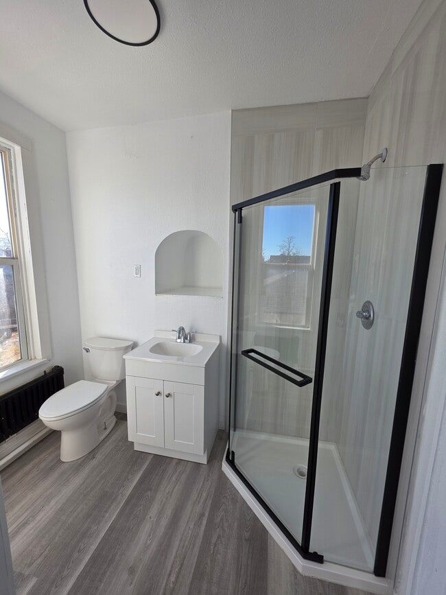 Building Photo - 2708 E 16th St