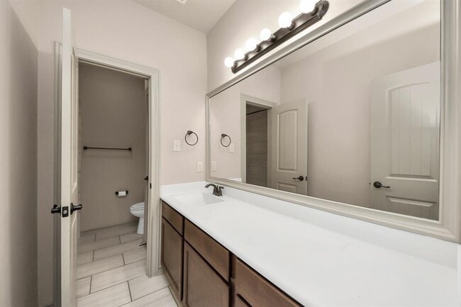 Building Photo - 2407 Argos Dr