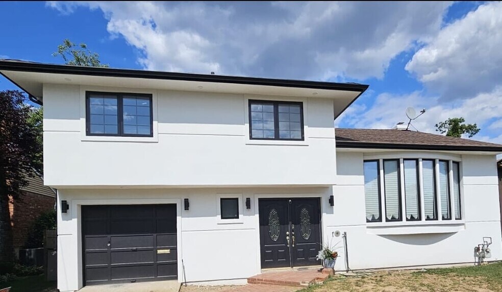 Primary Photo - 640 Derby Ave