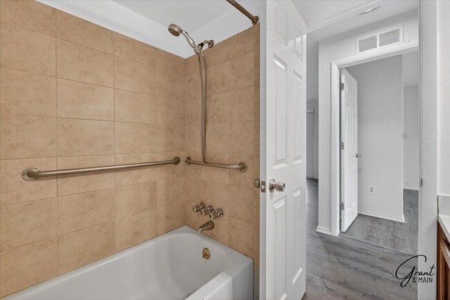 Building Photo - $1395 2 bedroom ground floor condo