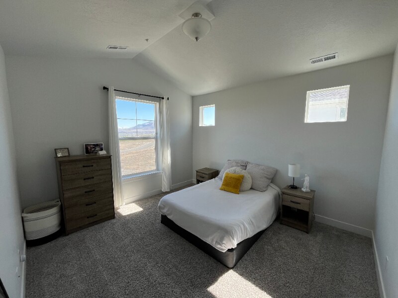 Building Photo - 927 W Coral Charm Wy