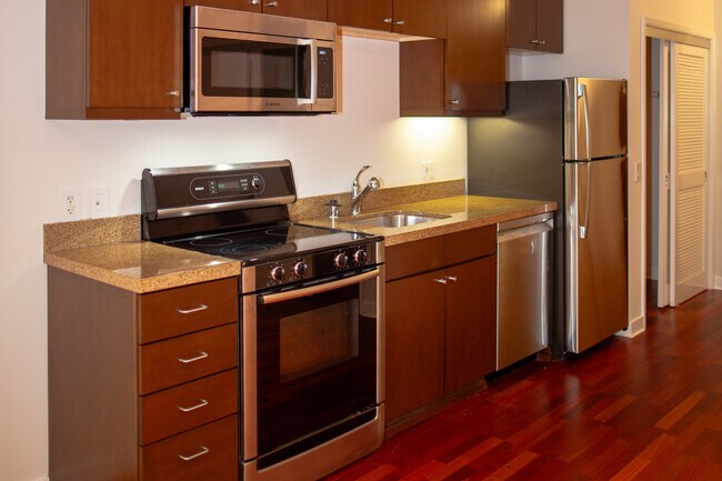 Building Photo - 199 New Montgomery St