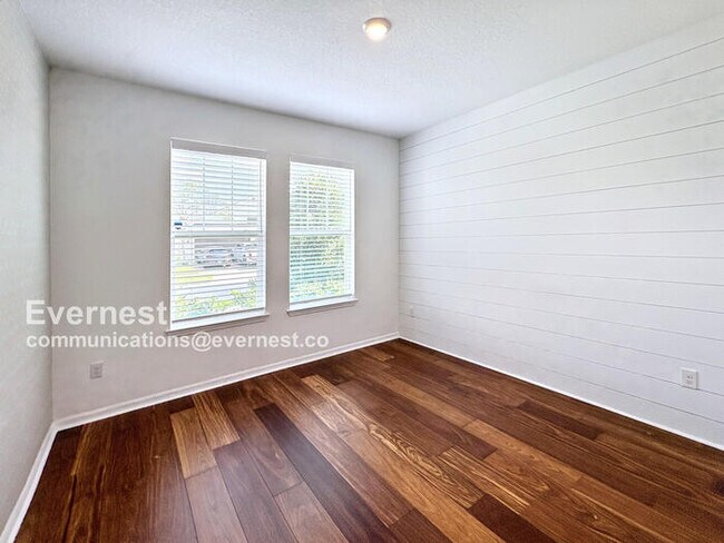Building Photo - 10641 Cardera Dr