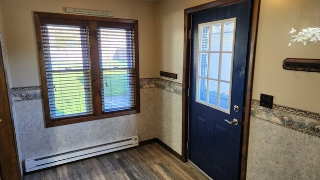 Building Photo - Exquisitely remodeled single-family home, ...