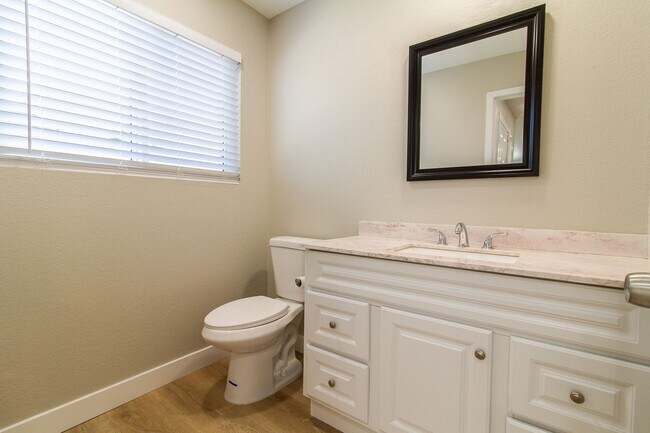 Building Photo - North East Mesa 3 bed 2.5 bath - Beautiful Interior Remodel!! AVAILABLE NOW!