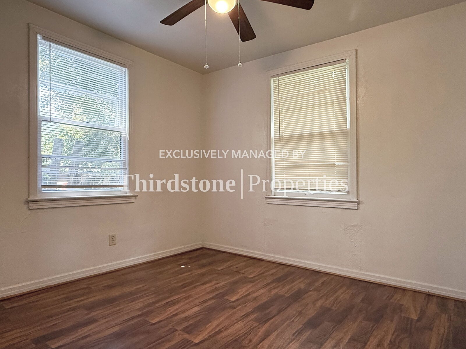 Building Photo - 4833 Kingsbury St