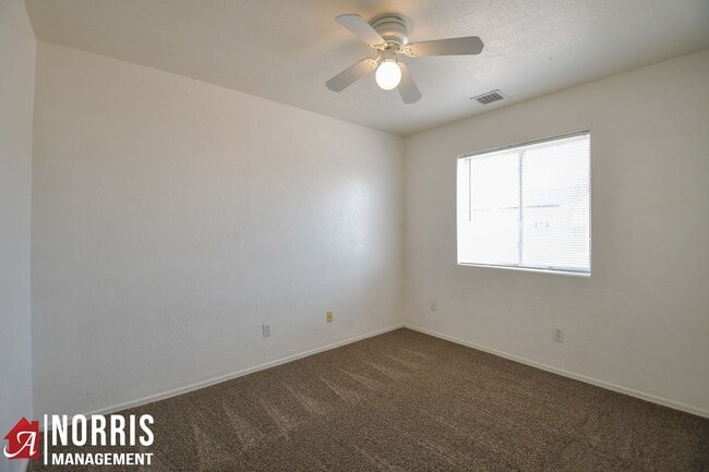 Building Photo - Newly Updated Home in Arizona City