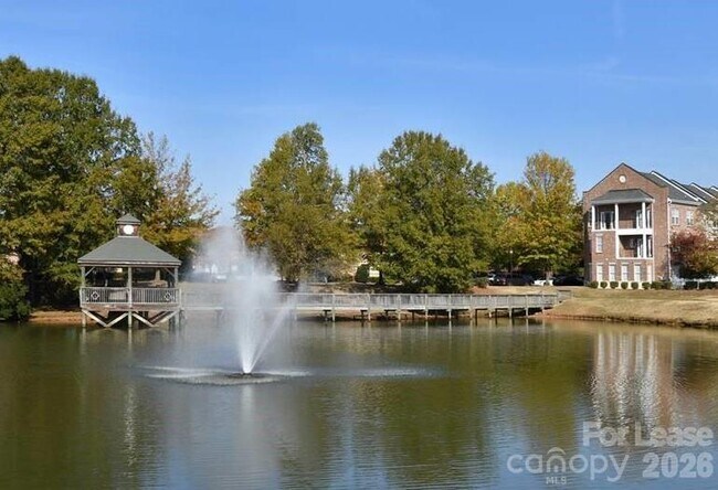 Building Photo - 8606 Beaver Creek Dr