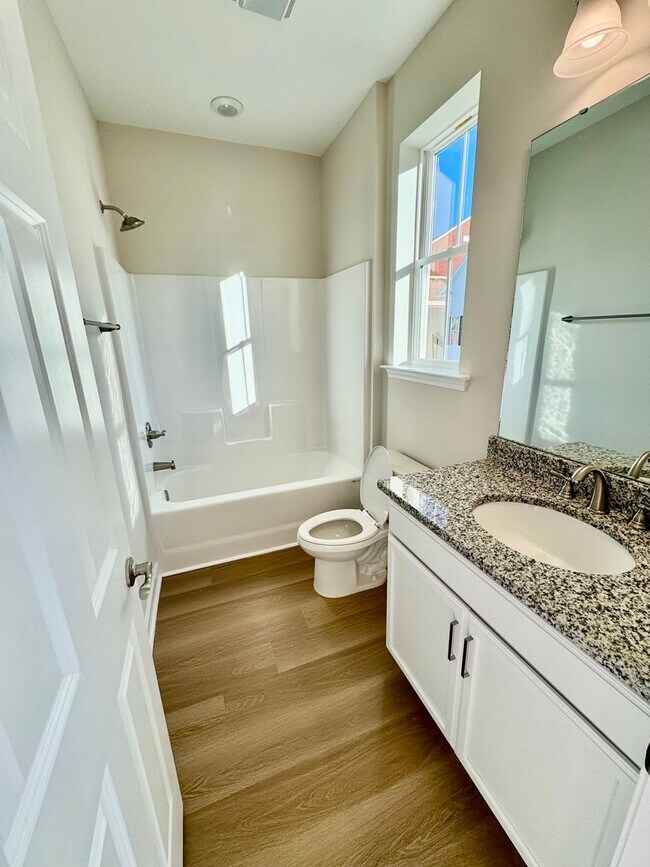 Building Photo - Discover Coastal Living at Its Finest in Marketview, Market Common – Now Leasing!