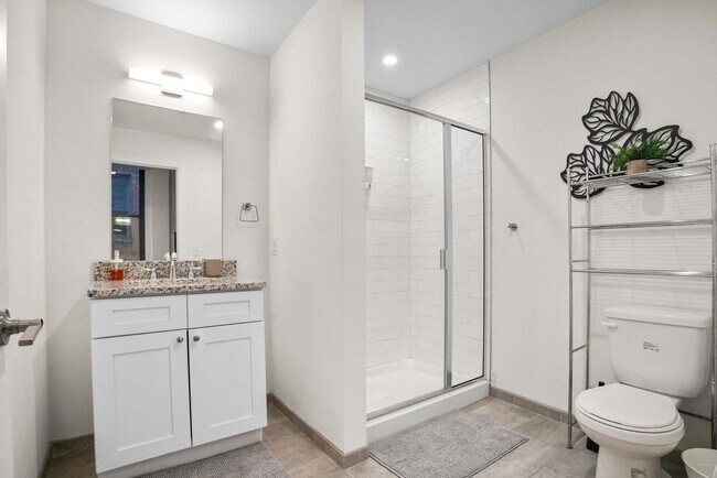 Building Photo - 209 9th St