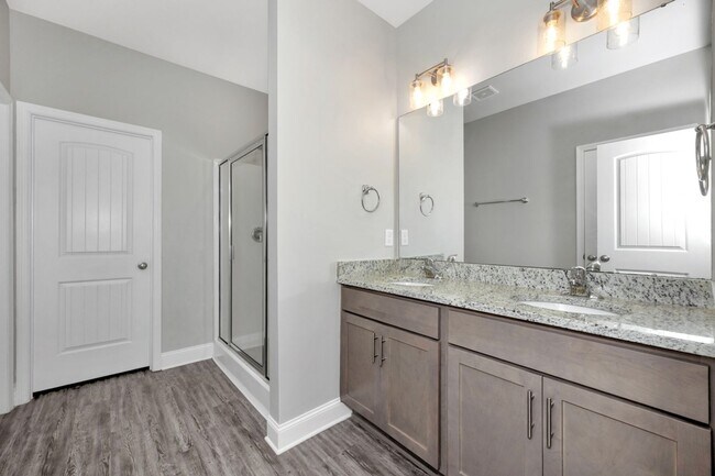 Building Photo - 153 Cherry Laurel Dr