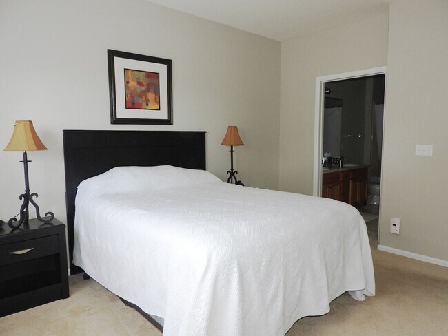 Building Photo - 8200 E 8th Ave