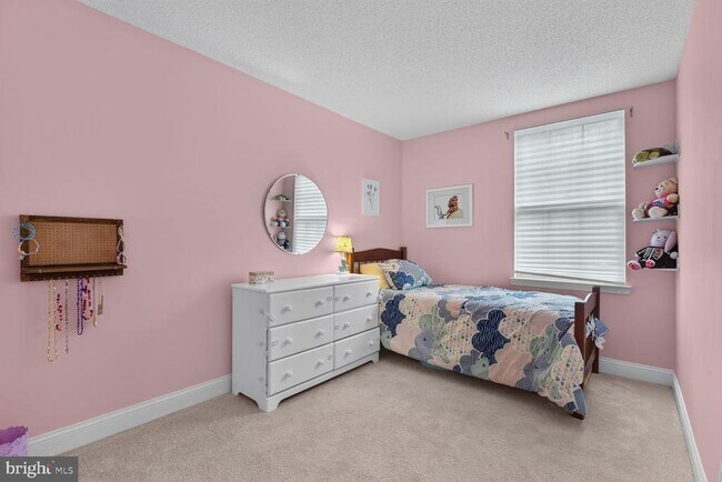 Building Photo - 12103 Green Ledge Ct