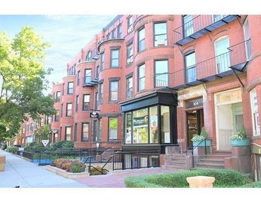 Building Photo - 303 Newbury St