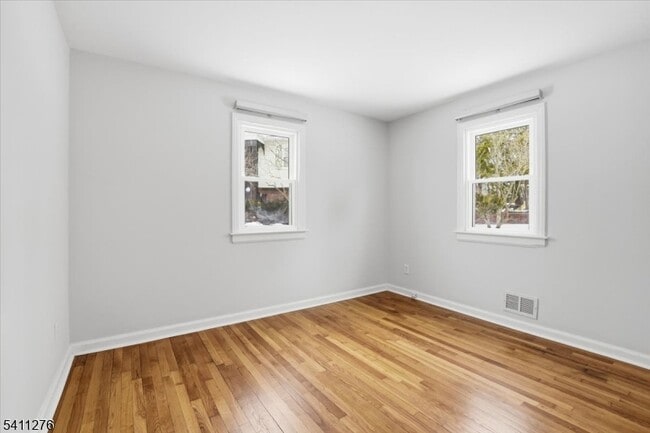 Building Photo - 81 Glen Ave