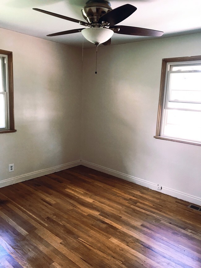 Building Photo - 1525 Cleveland Ave