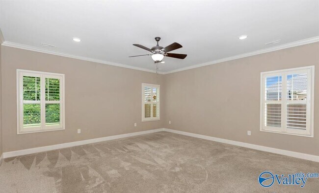 Building Photo - 138 Legacy Cove Dr SW