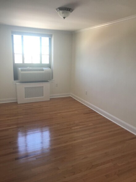 Building Photo - 85 Brattle St