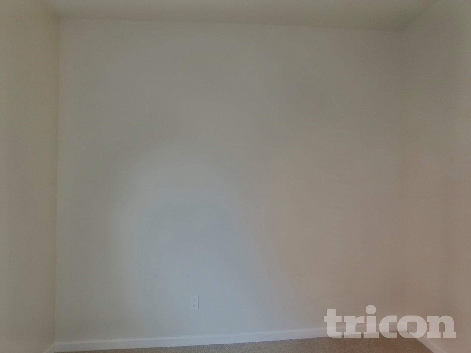 Building Photo - 6585 Kearsarge Dr