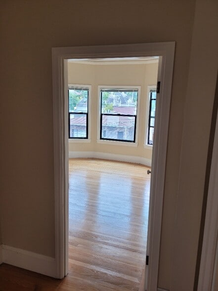 Building Photo - 2339 Hilgard Ave