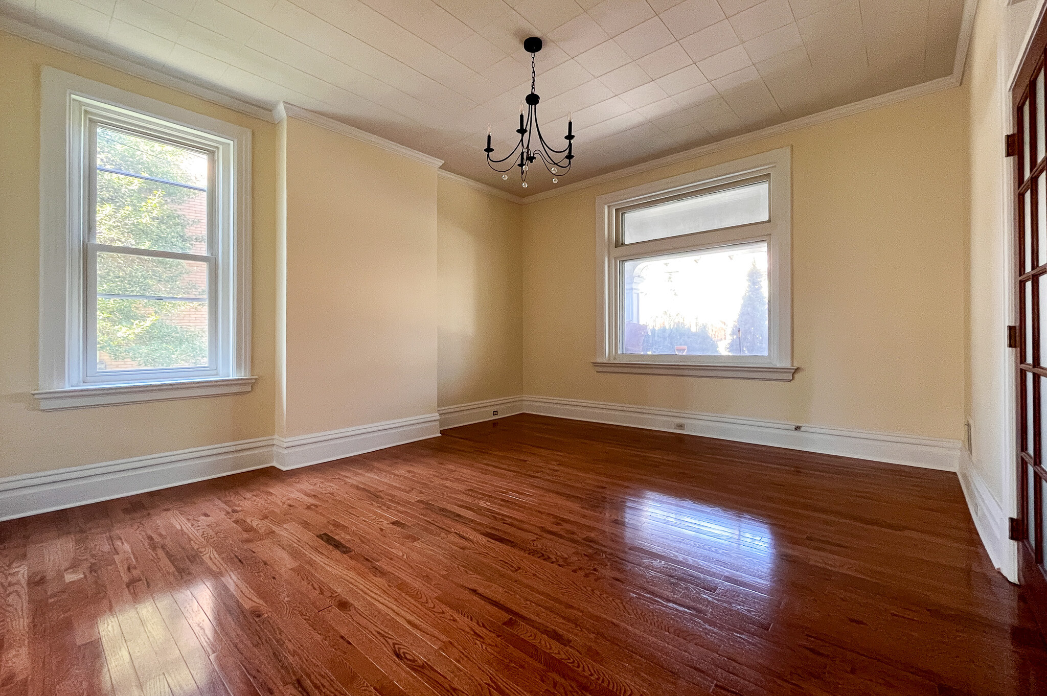 1st Floor Bedroom - 926 Savannah Ave