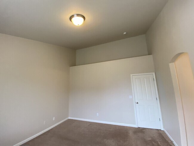 Building Photo - 1102 Breckenridge Dr