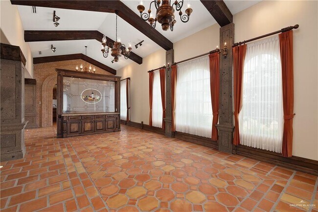 Building Photo - 2304 Antigua Dr