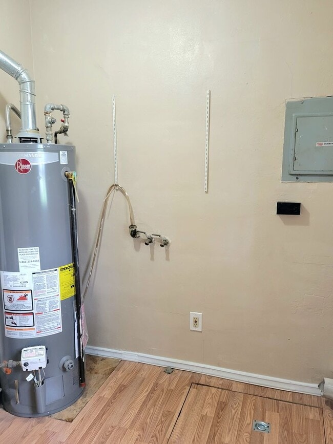 Building Photo - Renovated and Ready to Rent...7 Bradley, P...