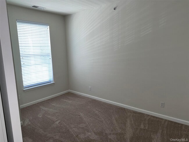 Building Photo - 614 Saratoga Ln