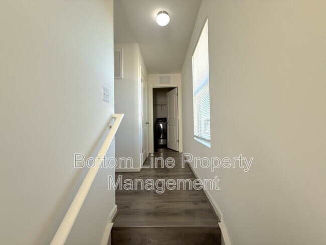 Building Photo - 523 Contentment Dr