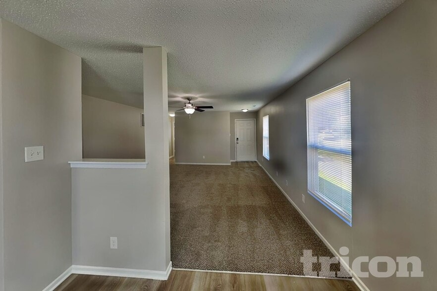 Building Photo - 2869 Ludwig Dr