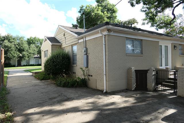 Building Photo - 6333 Anita St