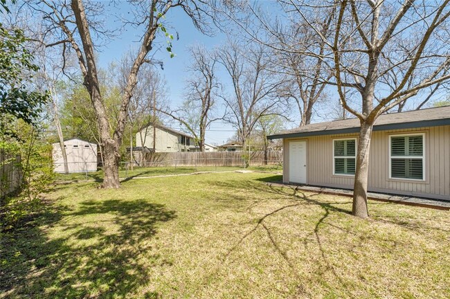 Building Photo - 6414 Kenilworth Dr