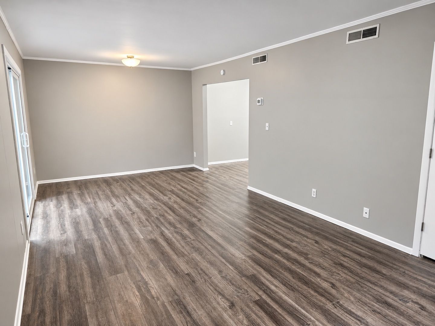Building Photo - 802 Forest Dale Ln